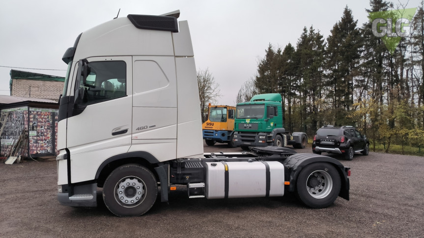 Седельный тягач Volvo 2021
